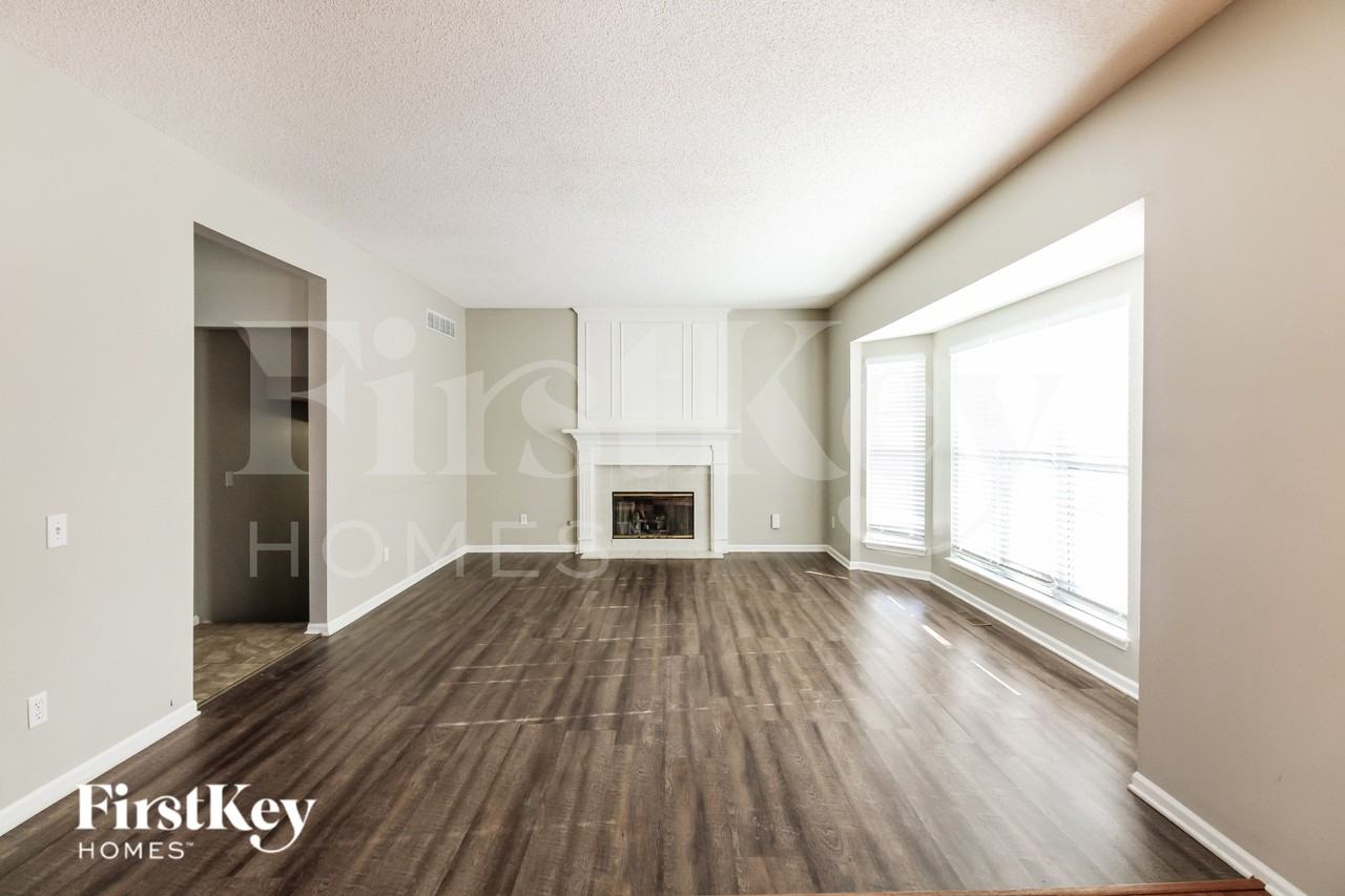 909 Ne 93rd Ct - Photo 4 of 15