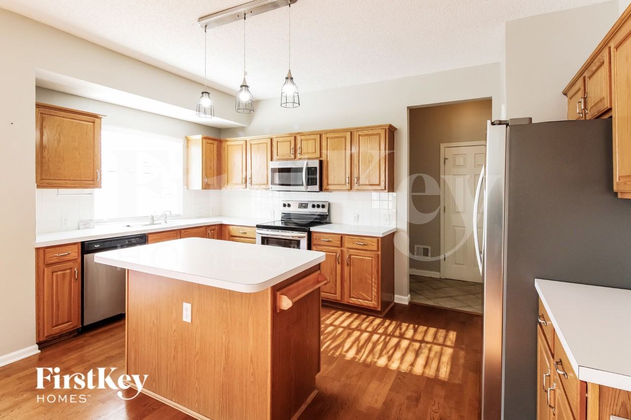 909 Ne 93rd Ct - Photo 7 of 15