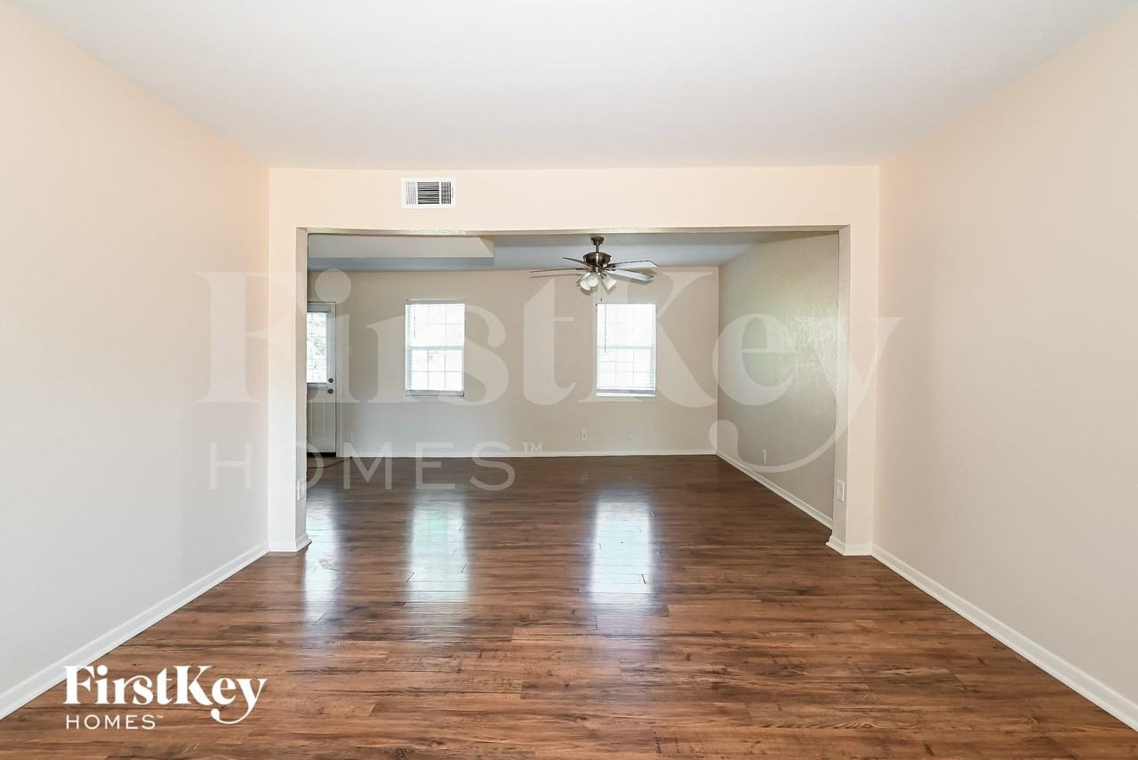 3002 Harlan Dr - Photo 2 of 15
