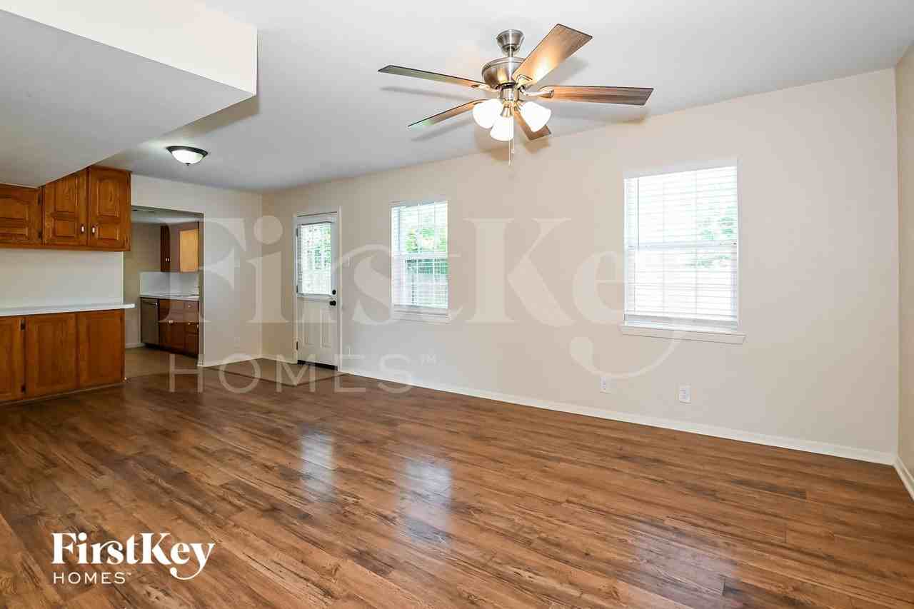 3002 Harlan Dr - Photo 6 of 15