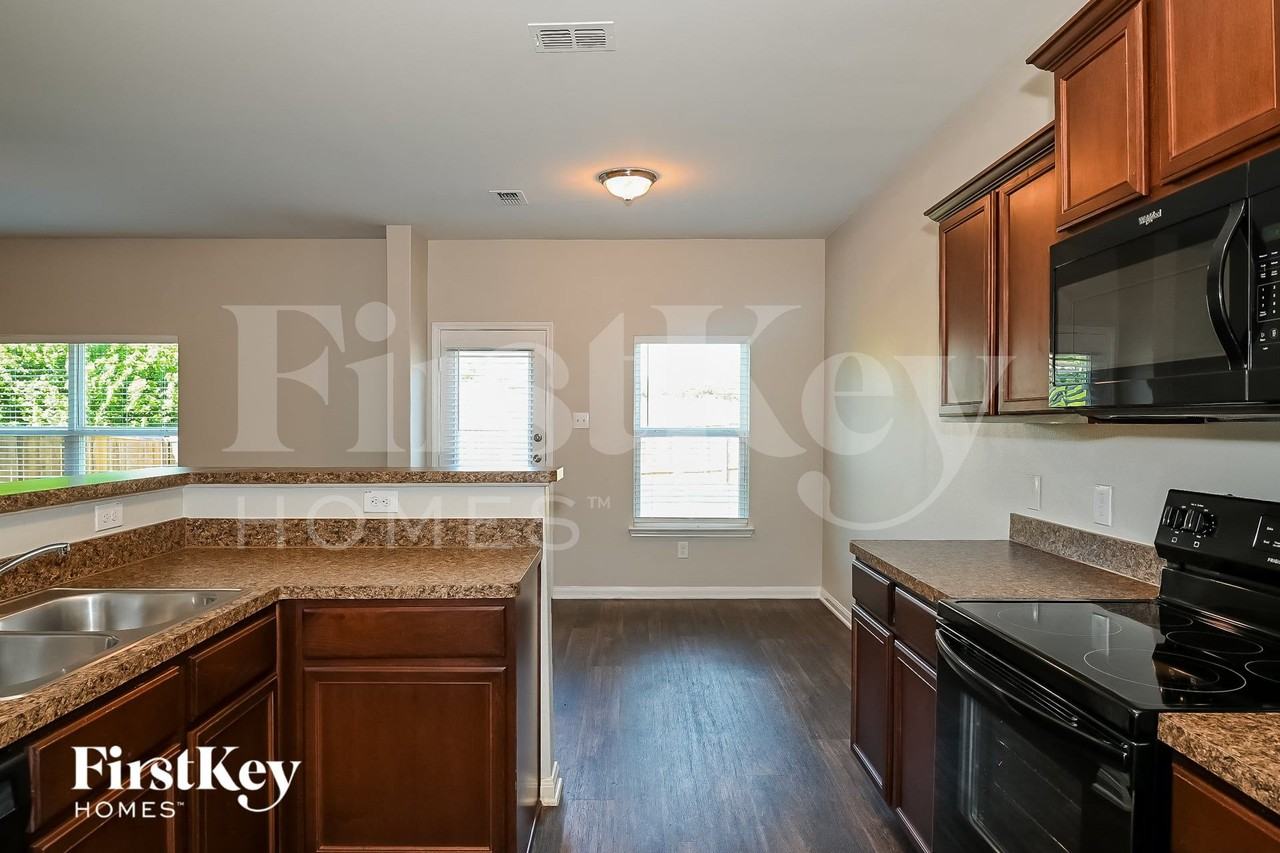 14281 Bridgeview Ln - Photo 6 of 16