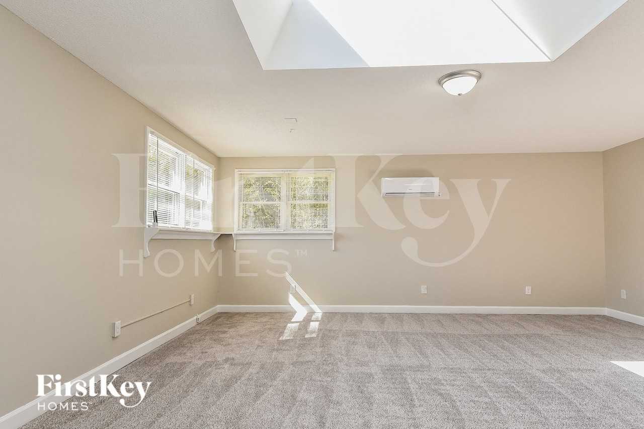 2703 Wynnewood Dr - Photo 5 of 15