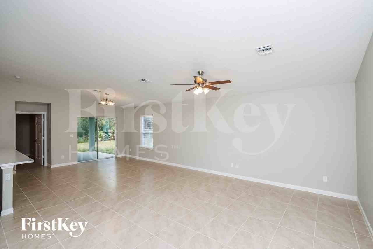 1167 Tarleton St Se - Photo 3 of 15
