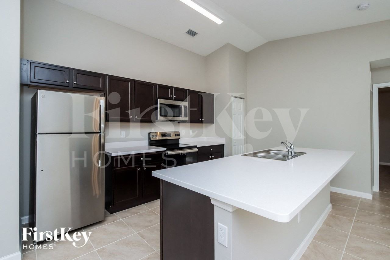1167 Tarleton St Se - Photo 6 of 15