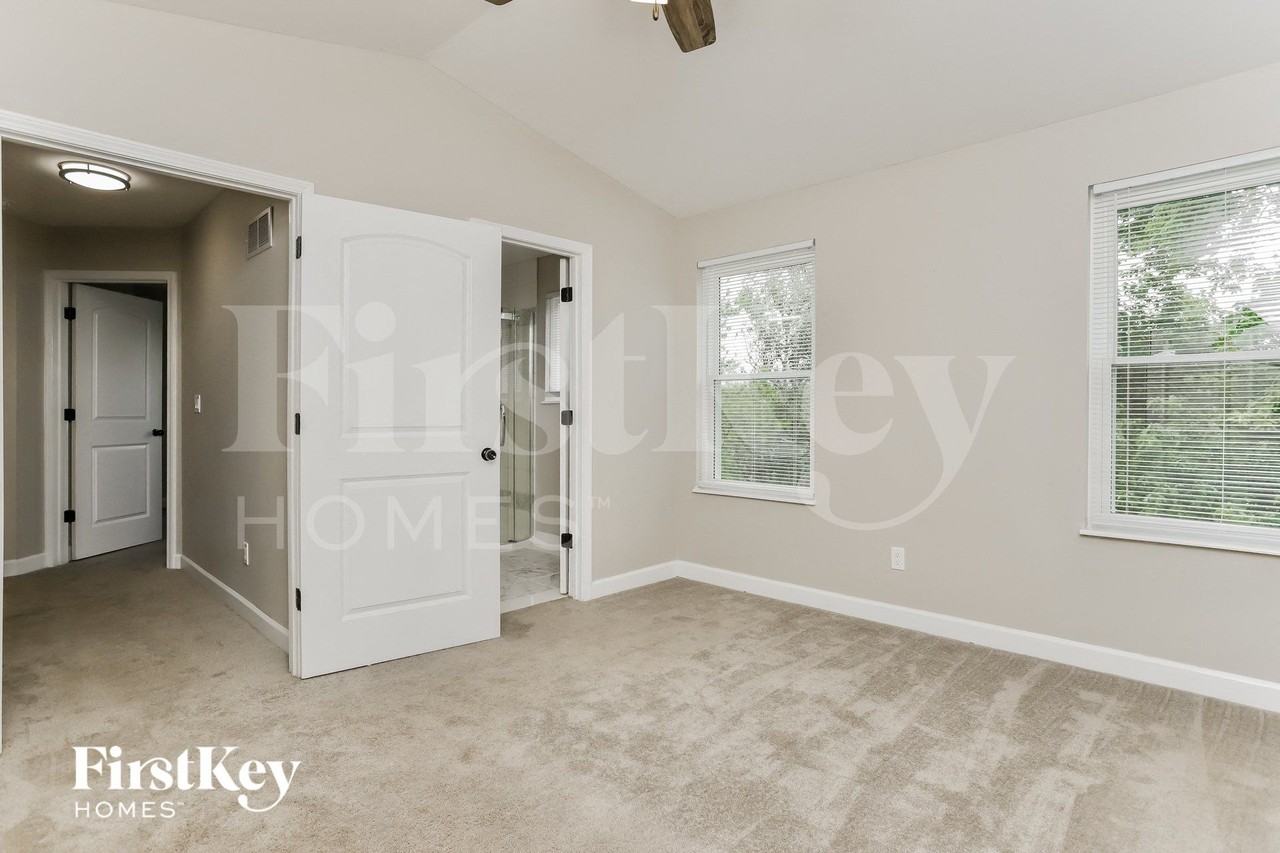4 Winslow Ct - Photo 7 of 15