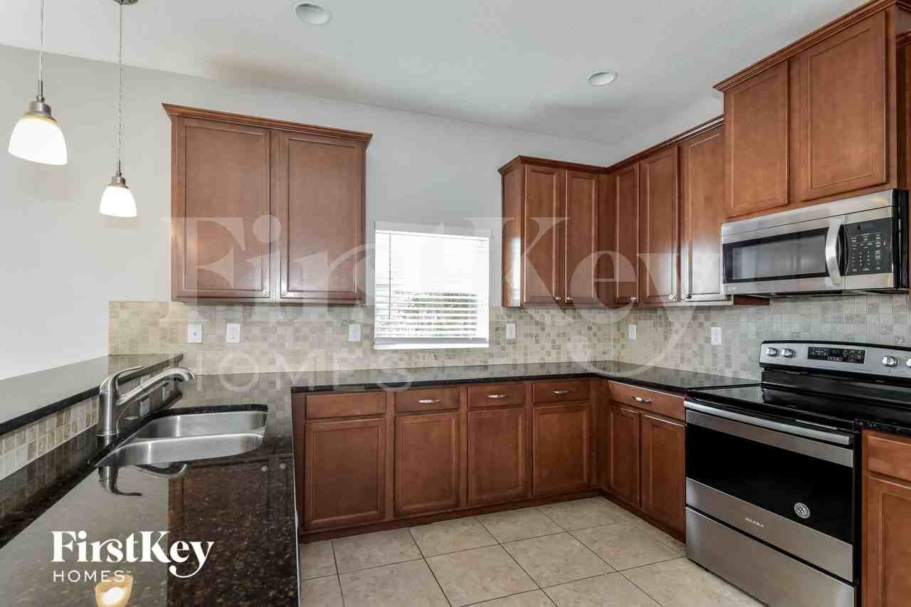 561 Vista Ridge Dr - Photo 6 of 15
