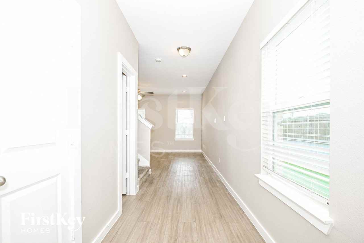 9935 Rio Doso Dr - Photo 2 of 15