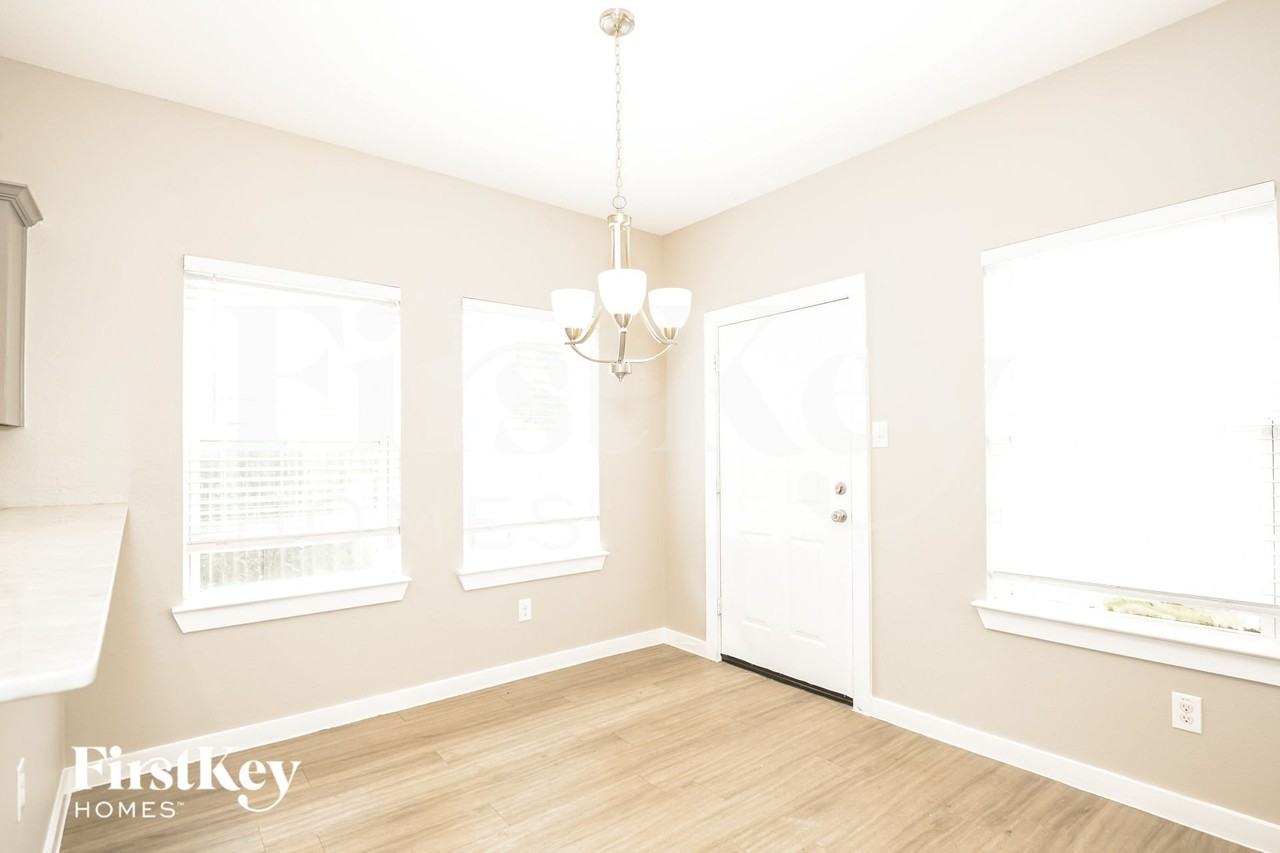 9935 Rio Doso Dr - Photo 3 of 15