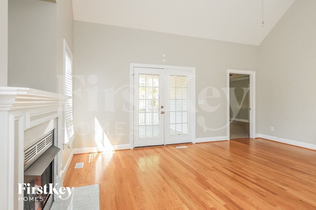 85 Great Oak Dr - Photo 3 of 16