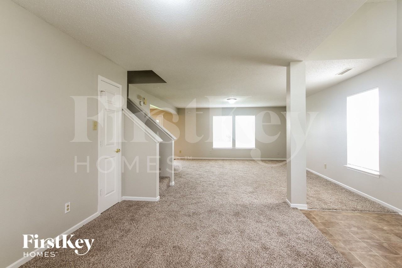 7915 Caraway Pl - Photo 3 of 19