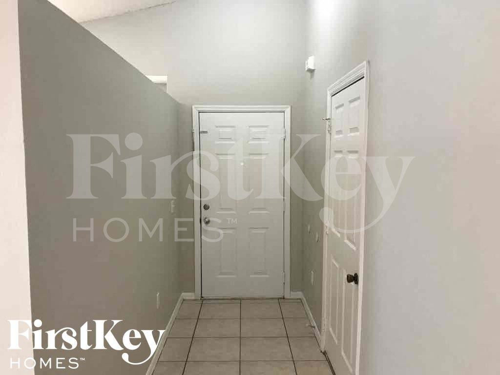 7428 Little Pond Ct - Photo 3 of 20