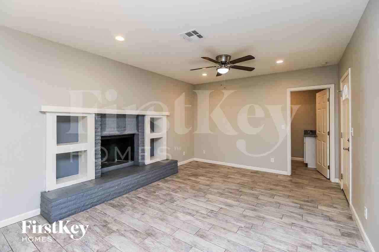 715 W Dublin St - Photo 4 of 16
