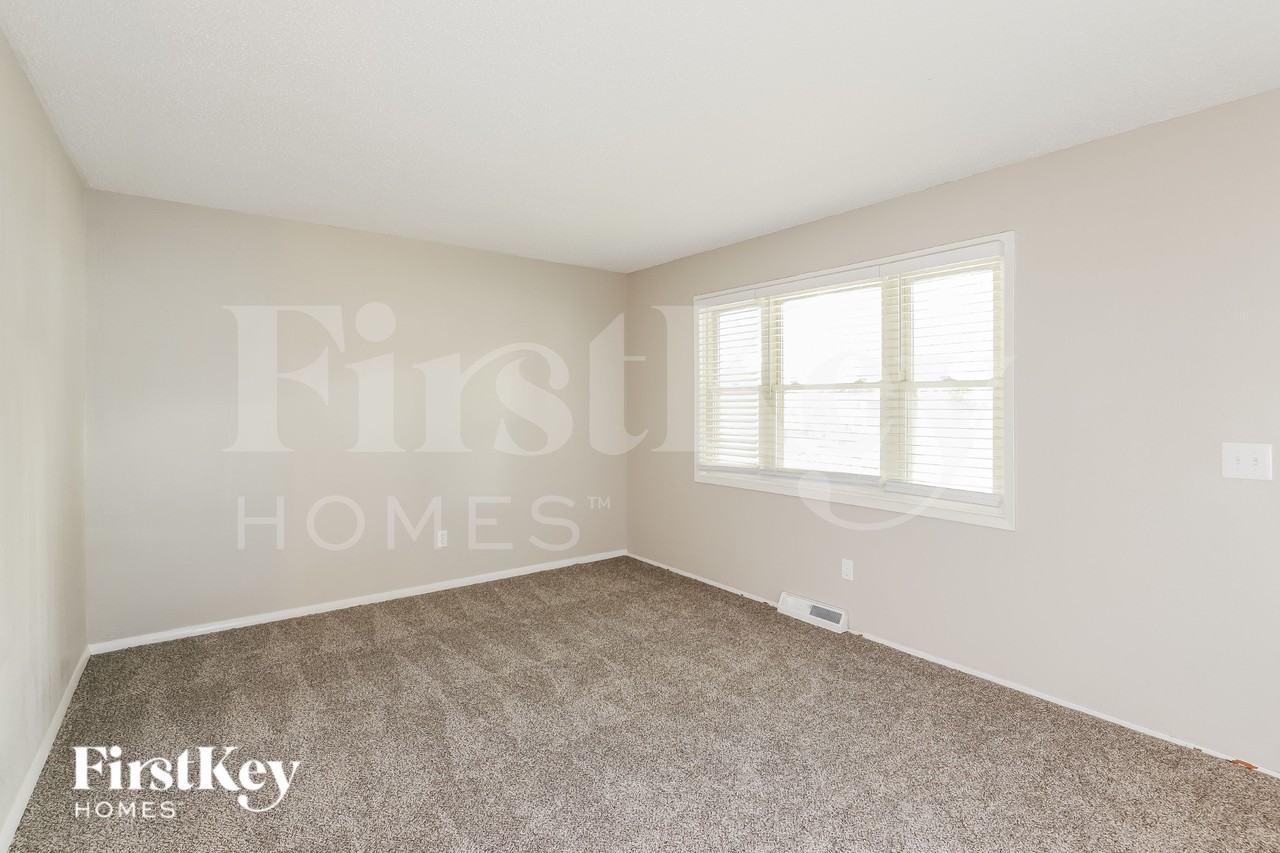 5620 N Potter Ave - Photo 3 of 16