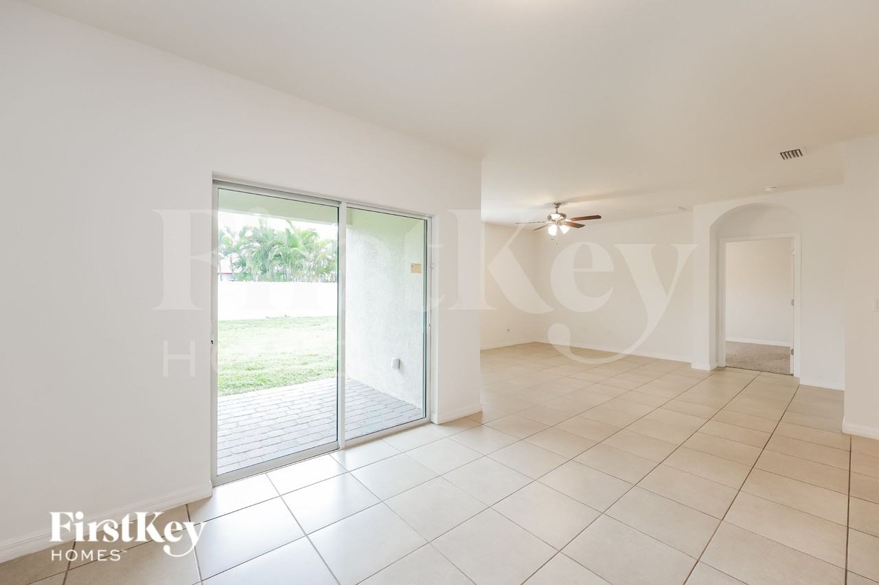 519 Sw 29th Ter - Photo 4 of 16