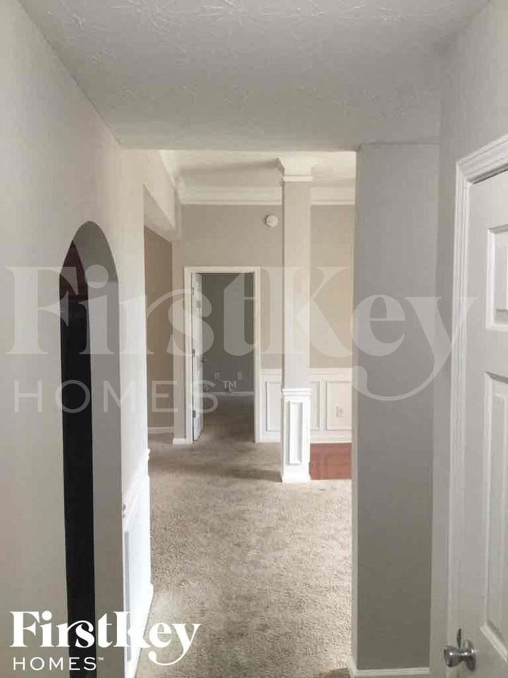 50 Greenway Dr - Photo 5 of 10