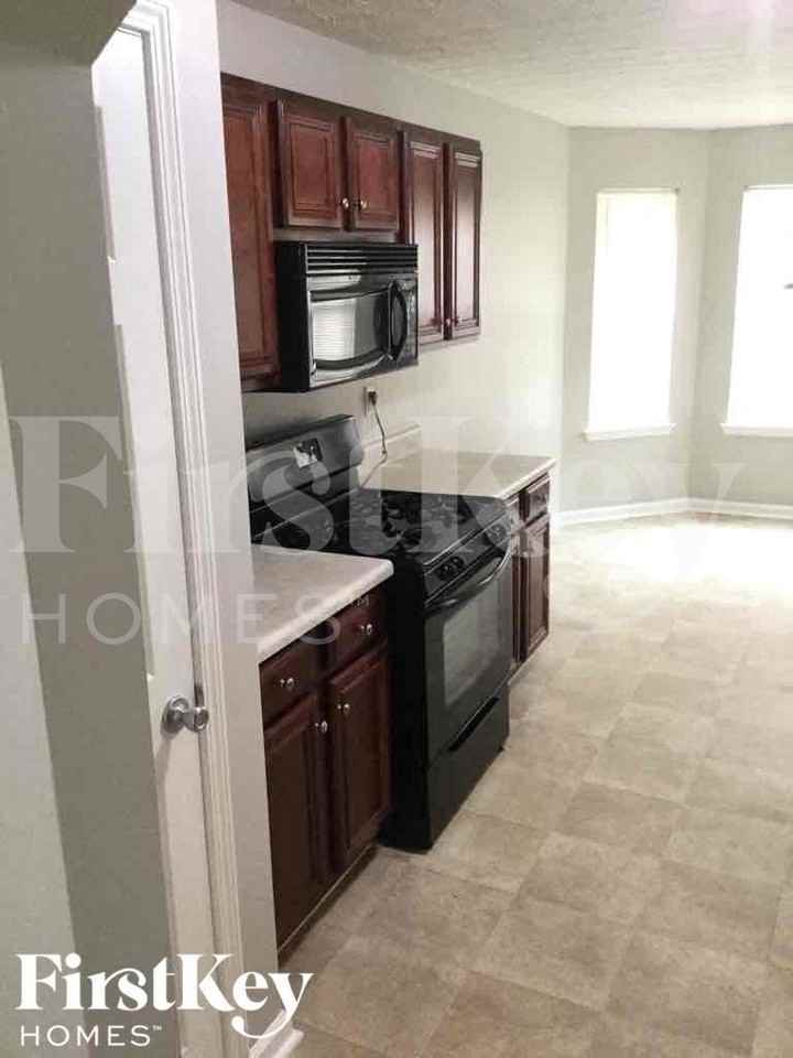 50 Greenway Dr - Photo 7 of 10