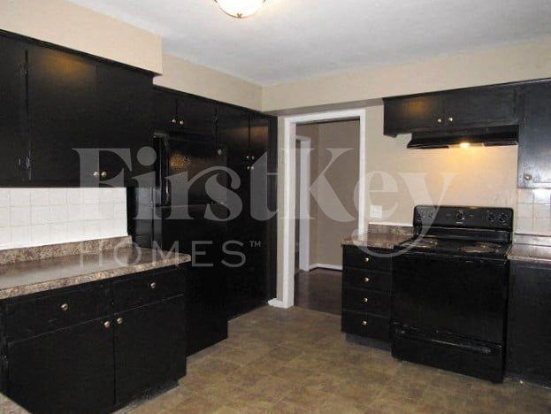 4430 Wycombe Ln - Photo 2 of 15