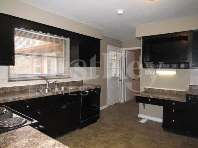 4430 Wycombe Ln - Photo 3 of 15