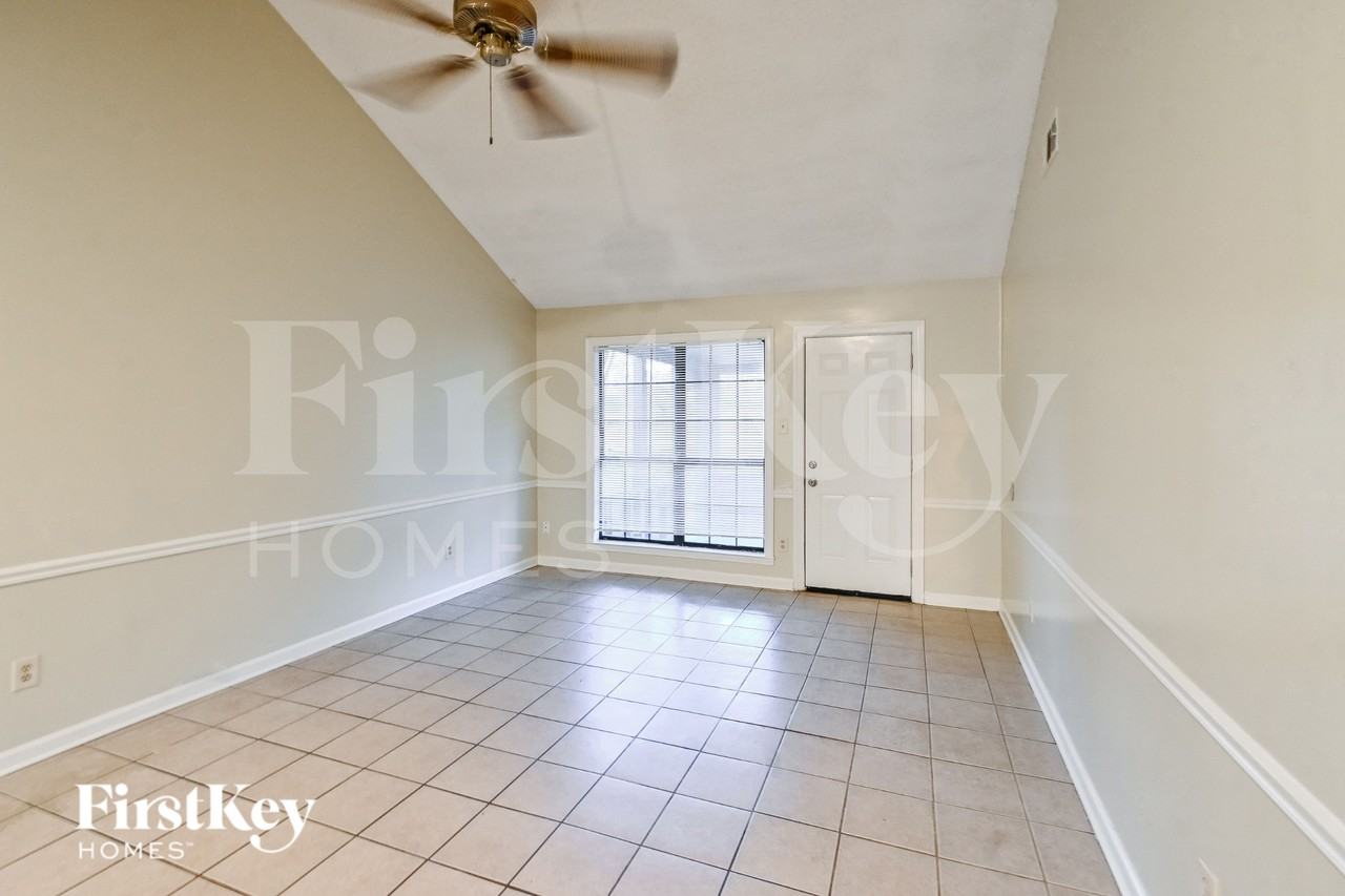 4415 Sunnyslope Dr - Photo 3 of 16