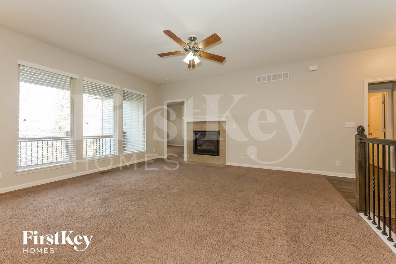 416 Rachael Cir - Photo 2 of 15