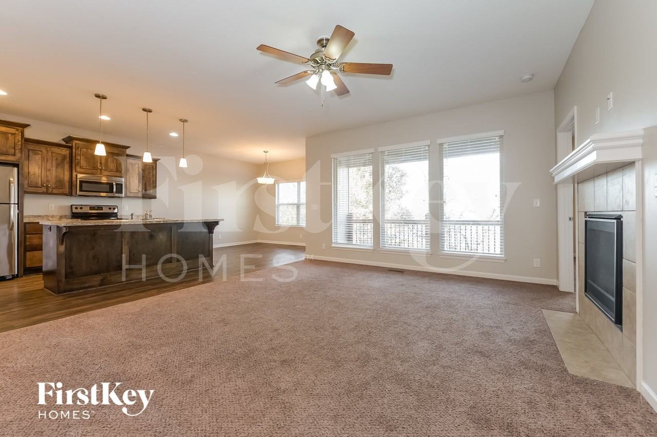 416 Rachael Cir - Photo 3 of 15