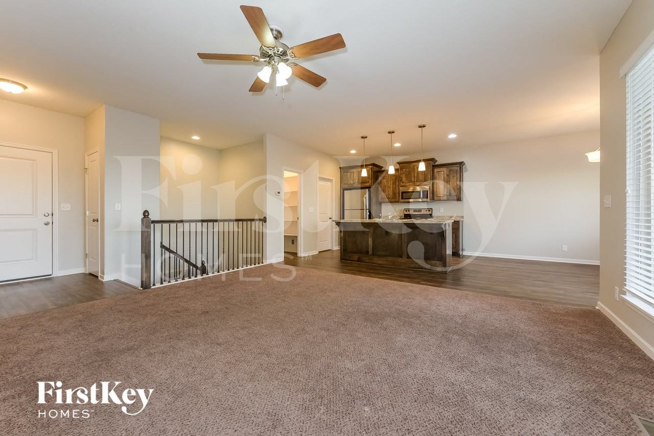 416 Rachael Cir - Photo 4 of 15