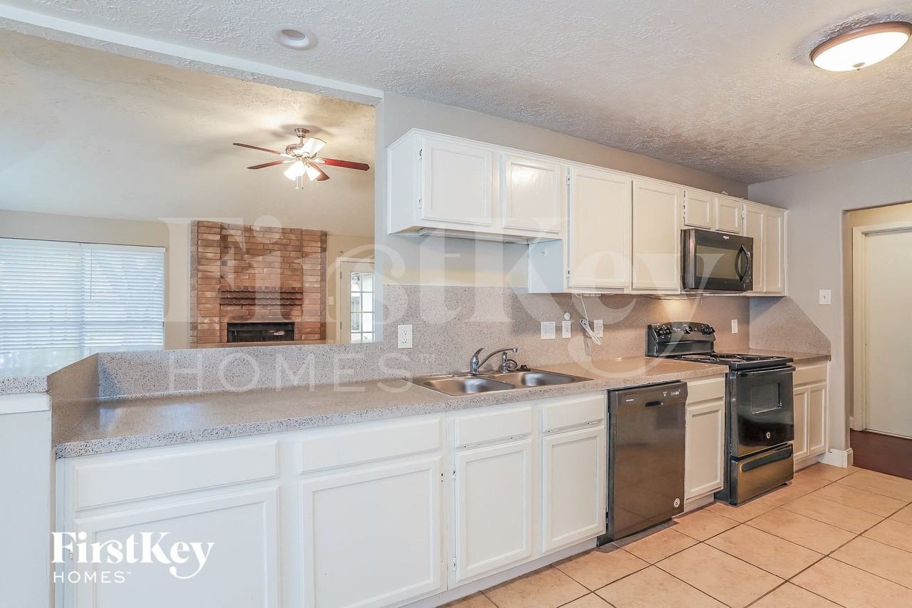 2922 Laurelridge Dr - Photo 7 of 16