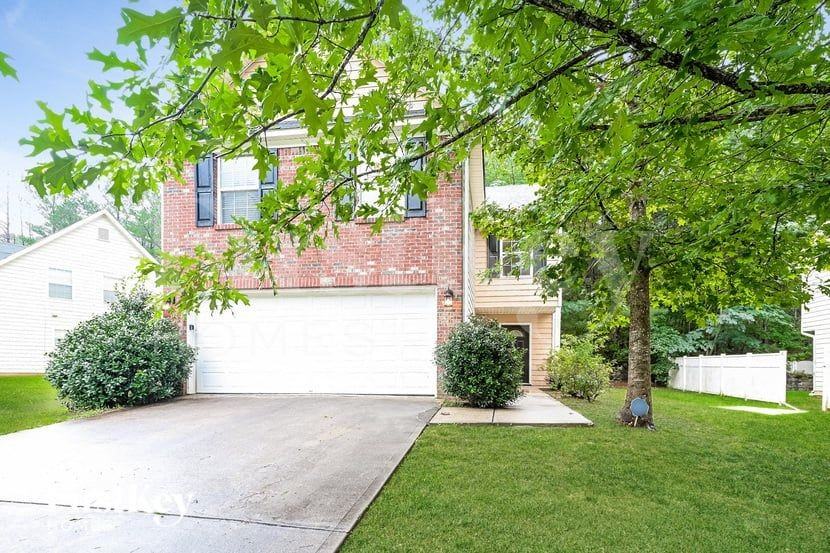 260 Valley View Dr - Photo 2 of 16