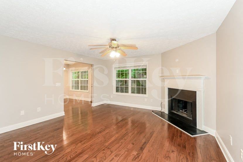 260 Valley View Dr - Photo 3 of 16