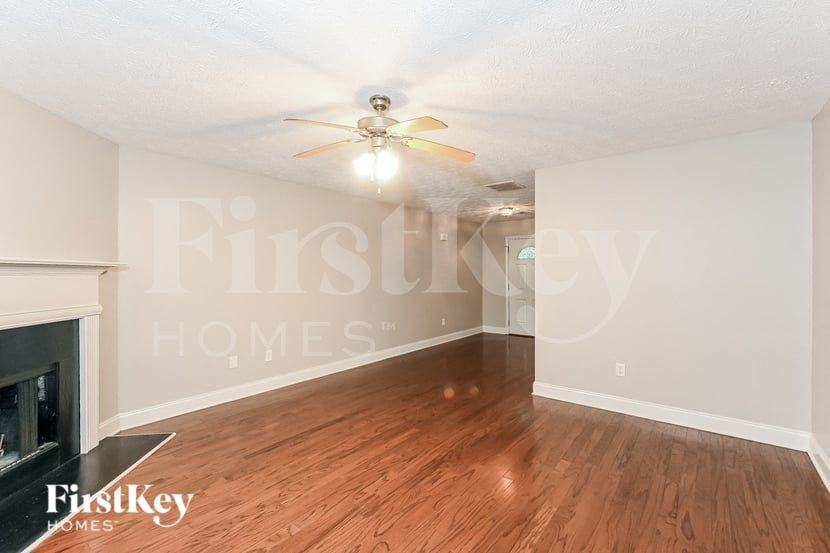 260 Valley View Dr - Photo 4 of 16