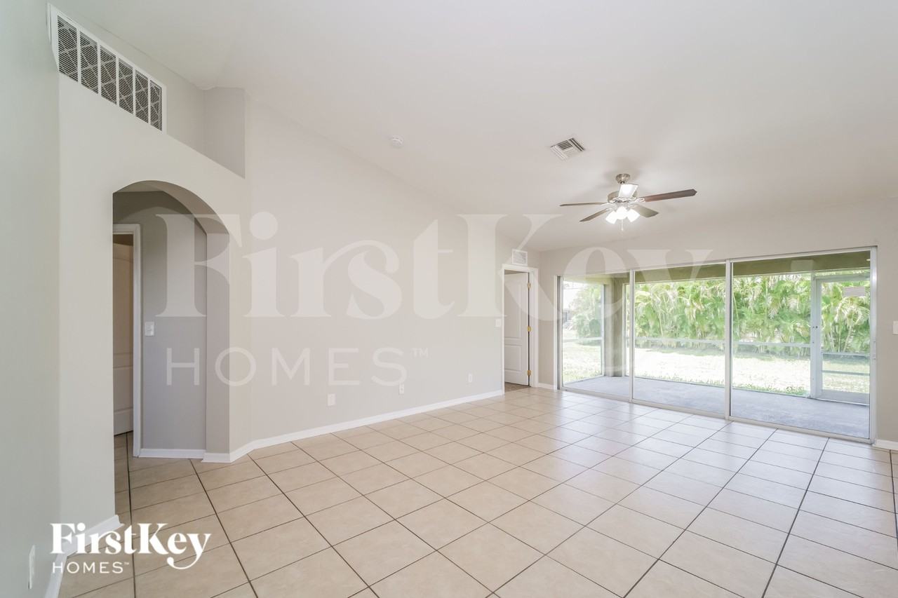 2237 Tropicana Pkwy W - Photo 3 of 20