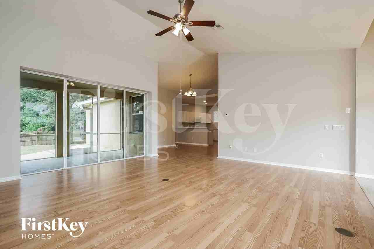 17528 Braddock Rd - Photo 5 of 17