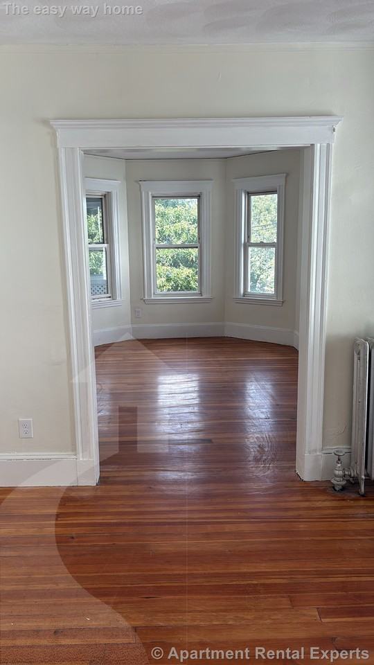 76 Conwell Ave #3 - Photo 5 of 11