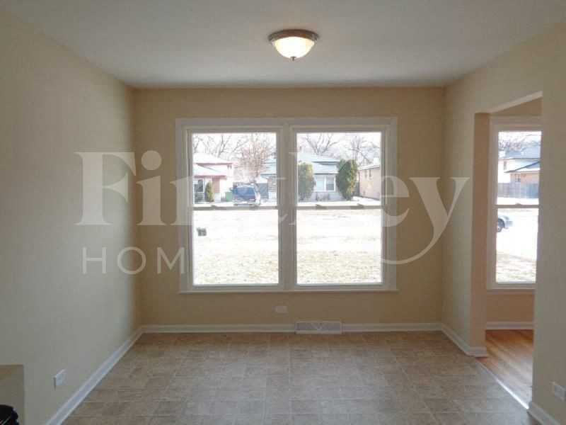 14812 Ellis Ave - Photo 5 of 15