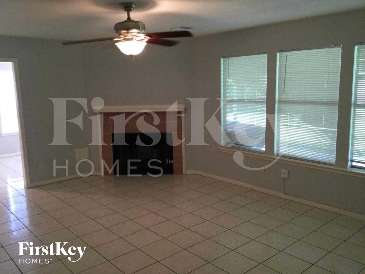 14114 Falling Elm Ln - Photo 2 of 12