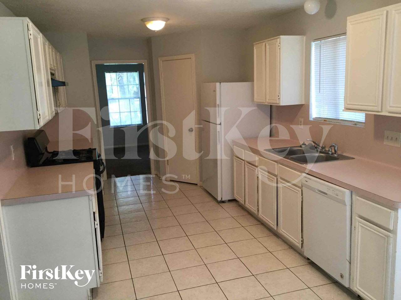 14114 Falling Elm Ln - Photo 3 of 12