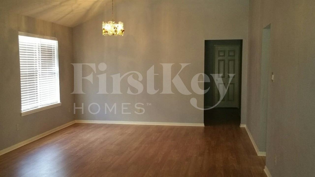 13322 Gendley Dr - Photo 2 of 13