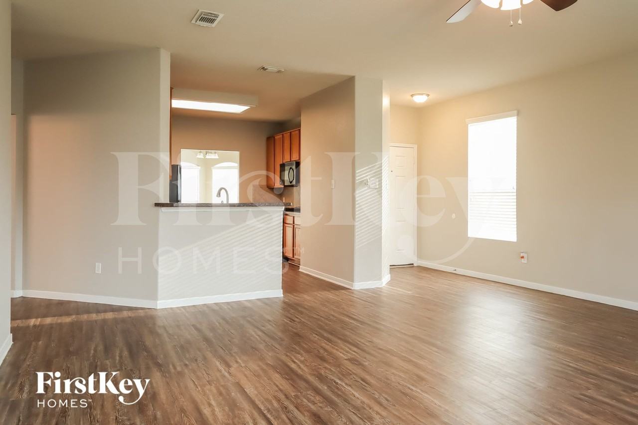 12314 Juniper Tree Ct - Photo 3 of 15