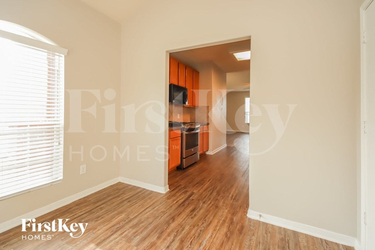 12314 Juniper Tree Ct - Photo 5 of 15