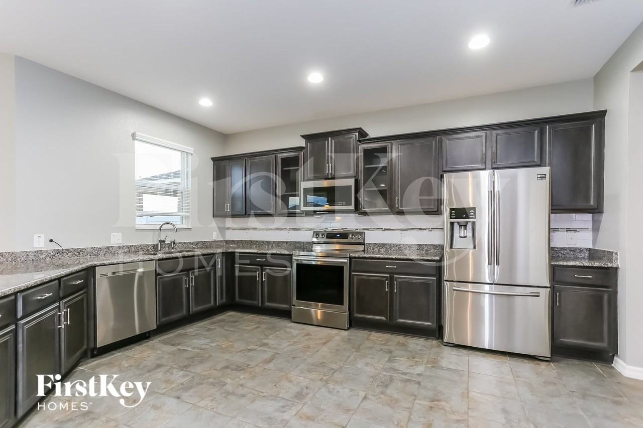 11533 Luckygem Dr - Photo 4 of 15