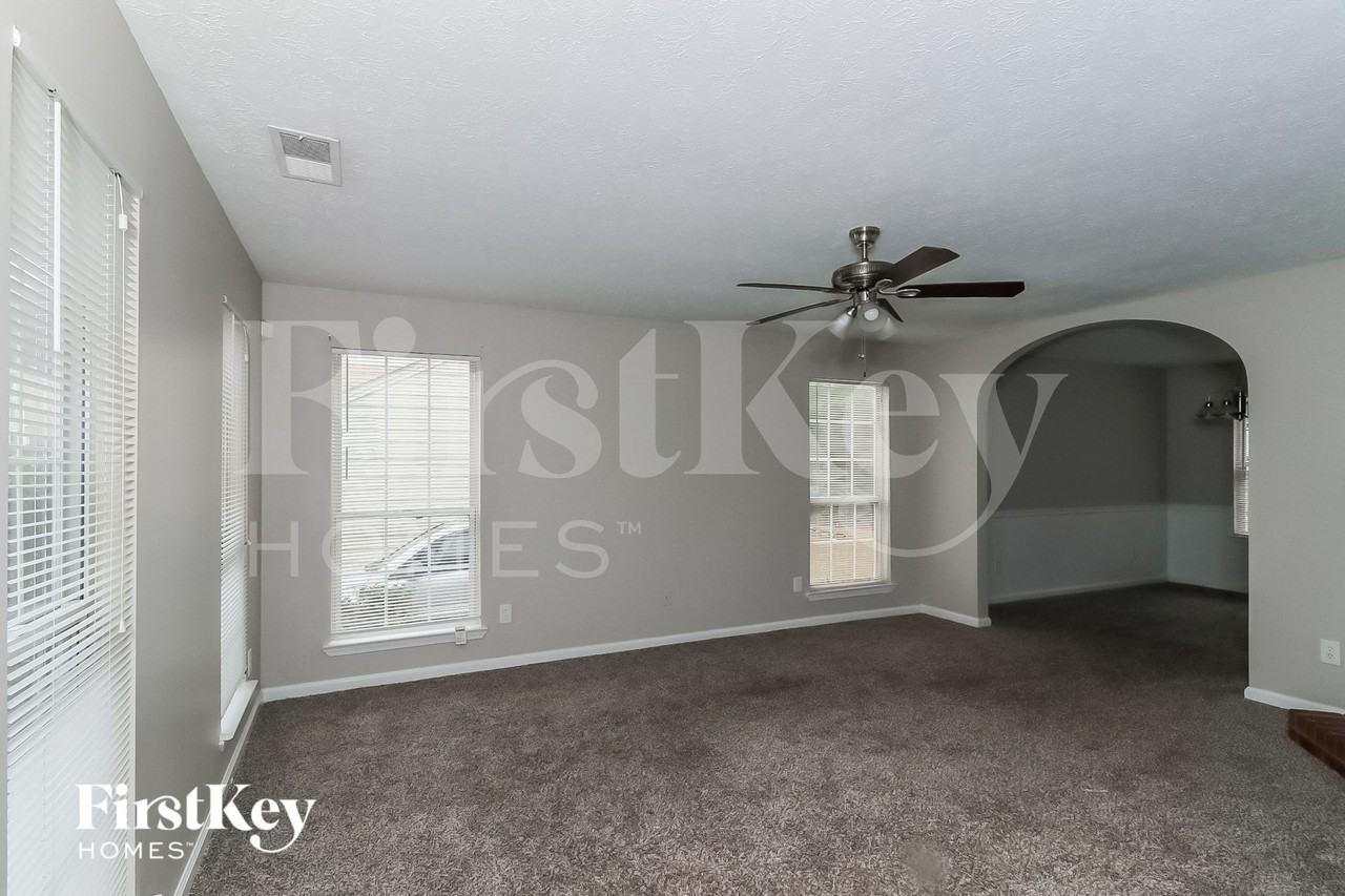1118 Summerstone Trce - Photo 2 of 15