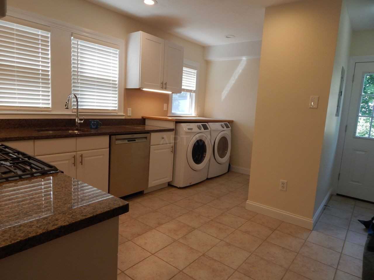 31 Sunset Ave - Photo 2 of 8