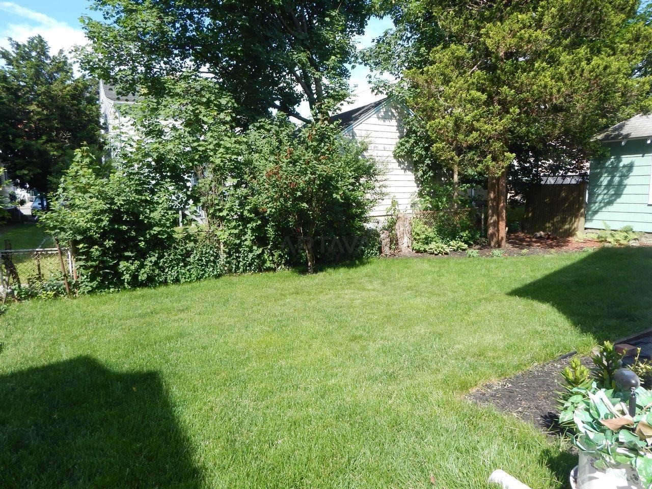 31 Sunset Ave - Photo 3 of 8