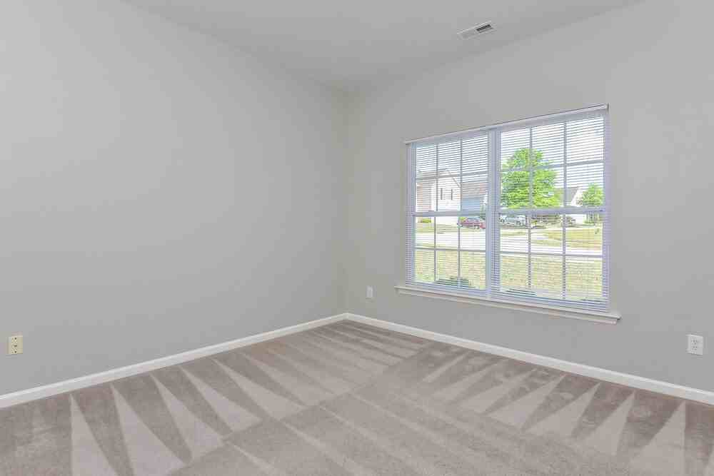 804 Red Oak Tree Dr - Photo 7 of 20