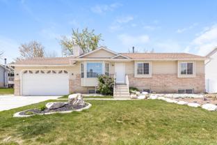 1737 Nw - Photo 1 of 1