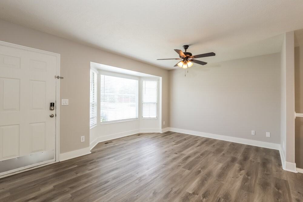 1737 Nw - Photo 5 of 17