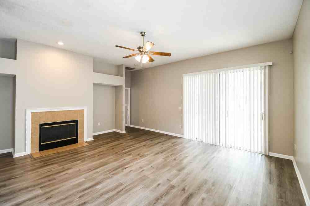 3949 Leatherwood Dr - Photo 3 of 16