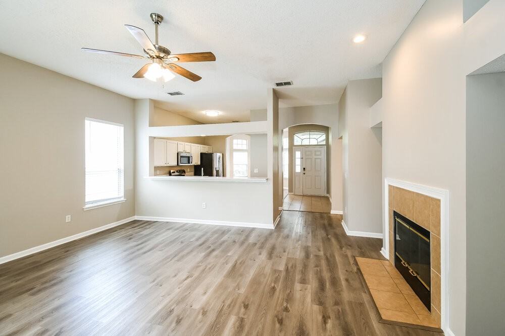 3949 Leatherwood Dr - Photo 4 of 16