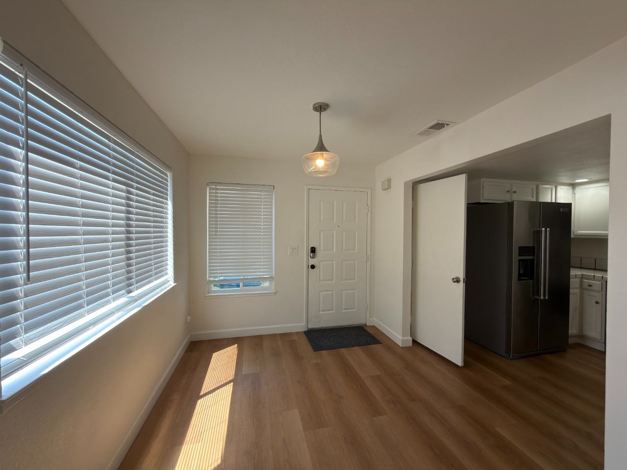 770 Harrison St - Photo 3 of 39