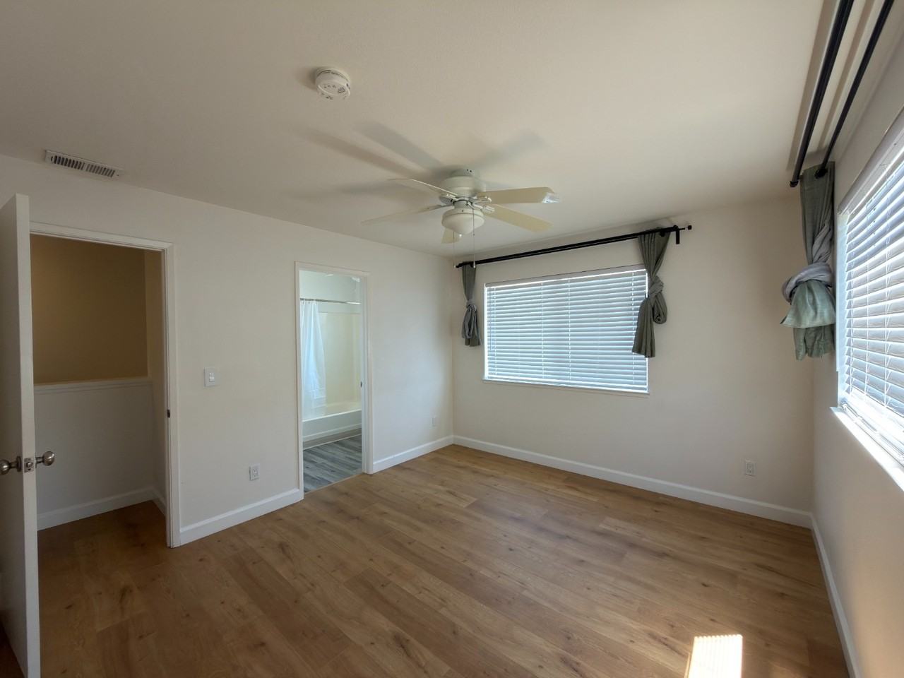 770 Harrison St - Photo 5 of 39